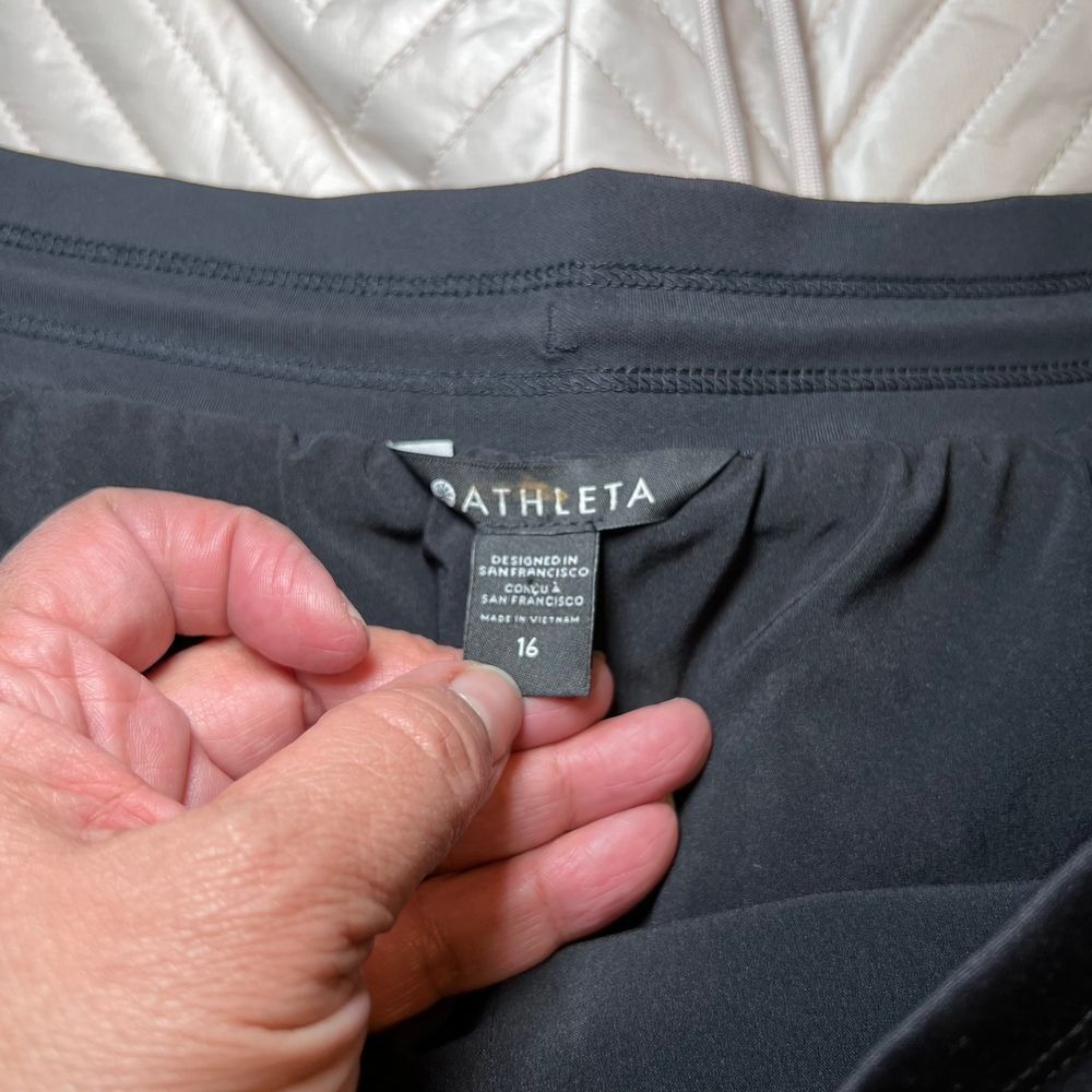 Athleta Apres Ski Short Womens 16 Black Quilted Puffer Insulated‎ Chevron 467120 - Picture 5 of 8